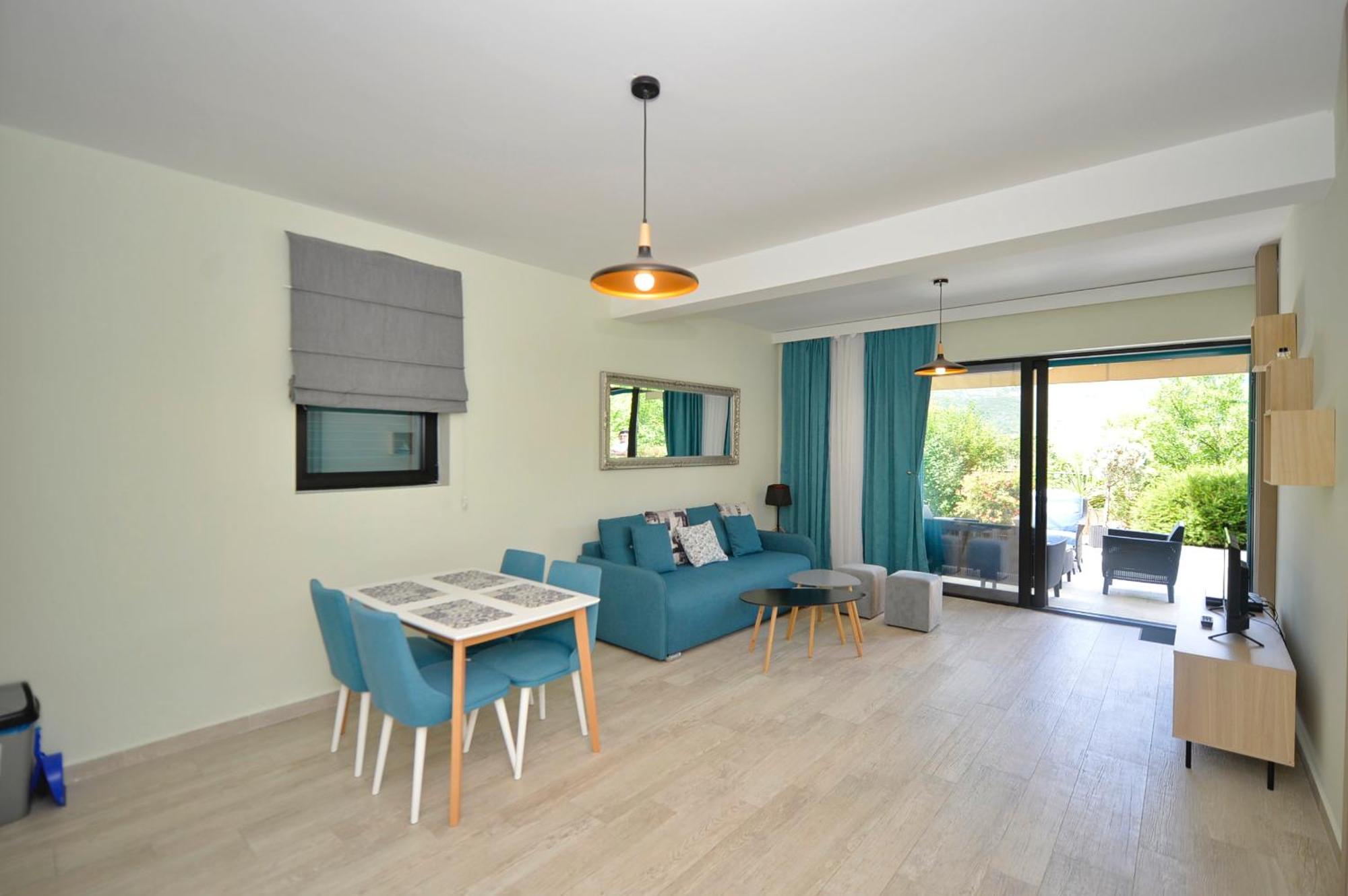 Apartments Boka Blue Dobrota Котор Екстериор снимка