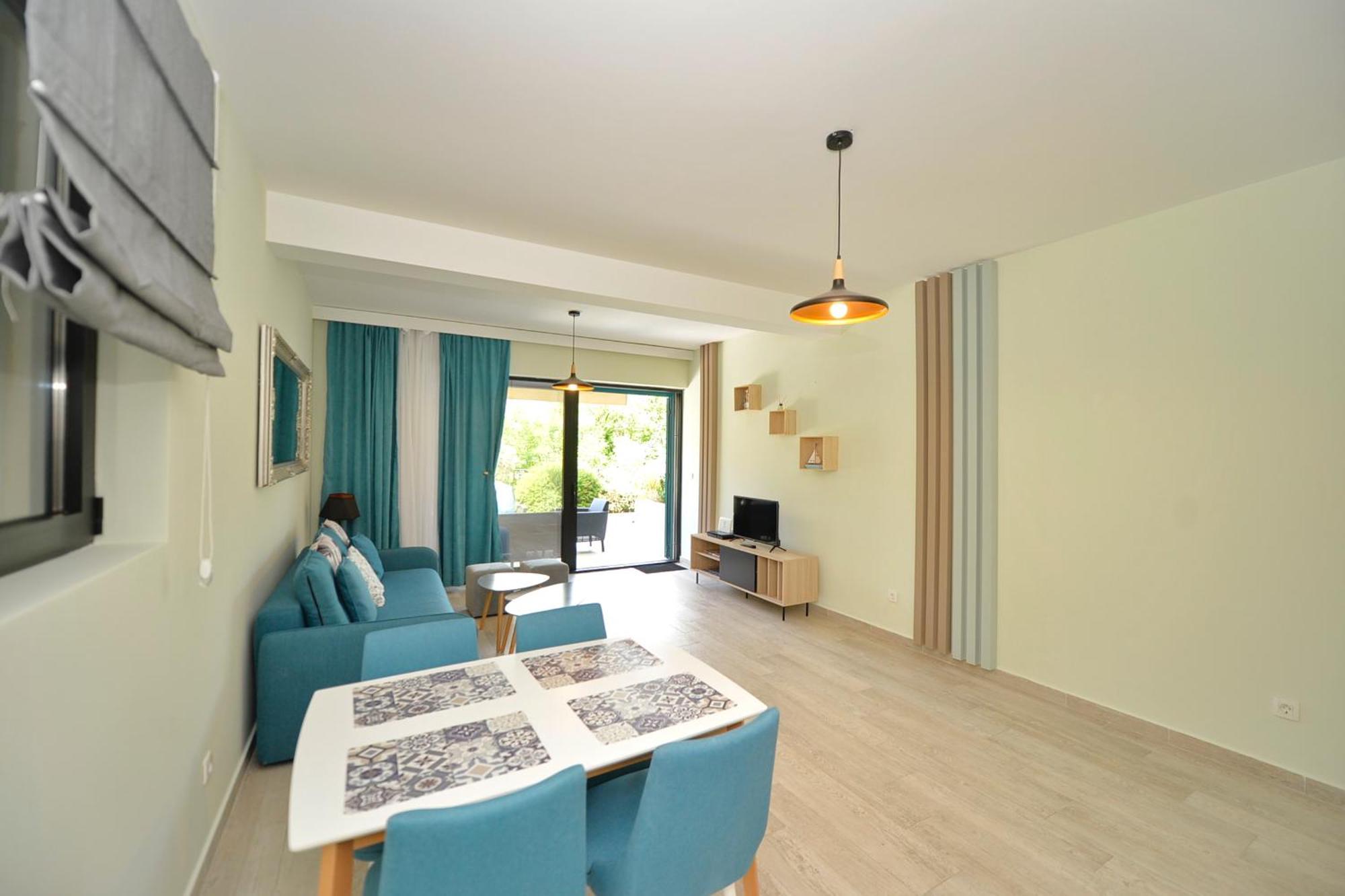 Apartments Boka Blue Dobrota Котор Екстериор снимка