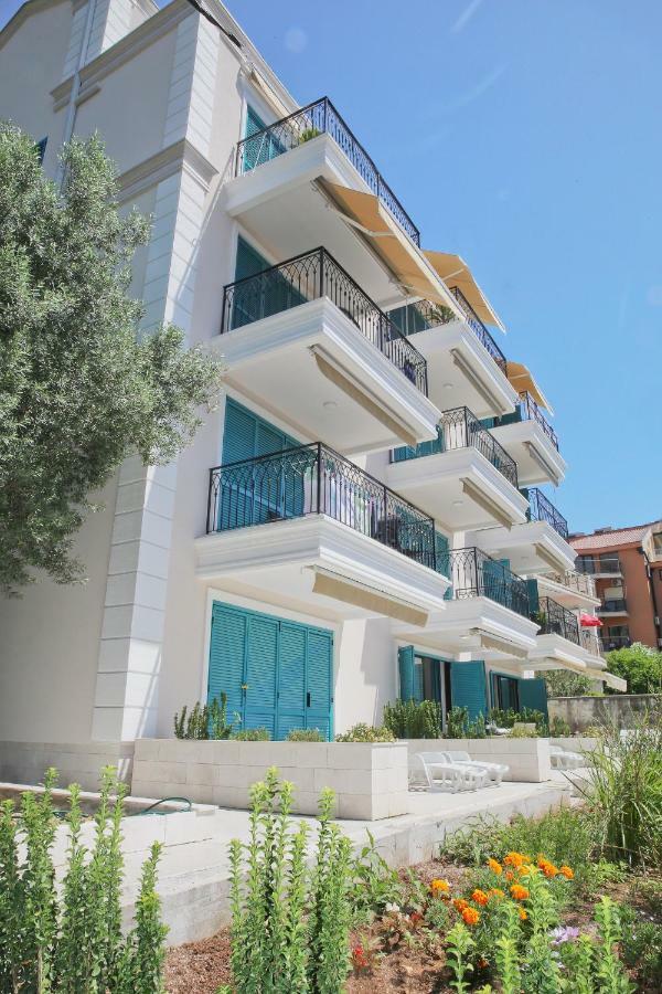 Apartments Boka Blue Dobrota Котор Екстериор снимка
