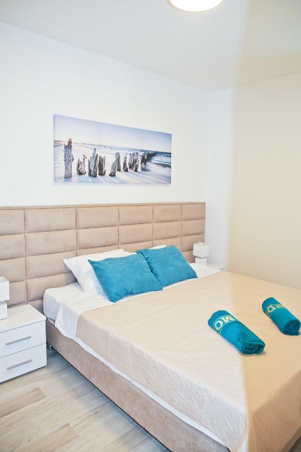 Apartments Boka Blue Dobrota Котор Екстериор снимка