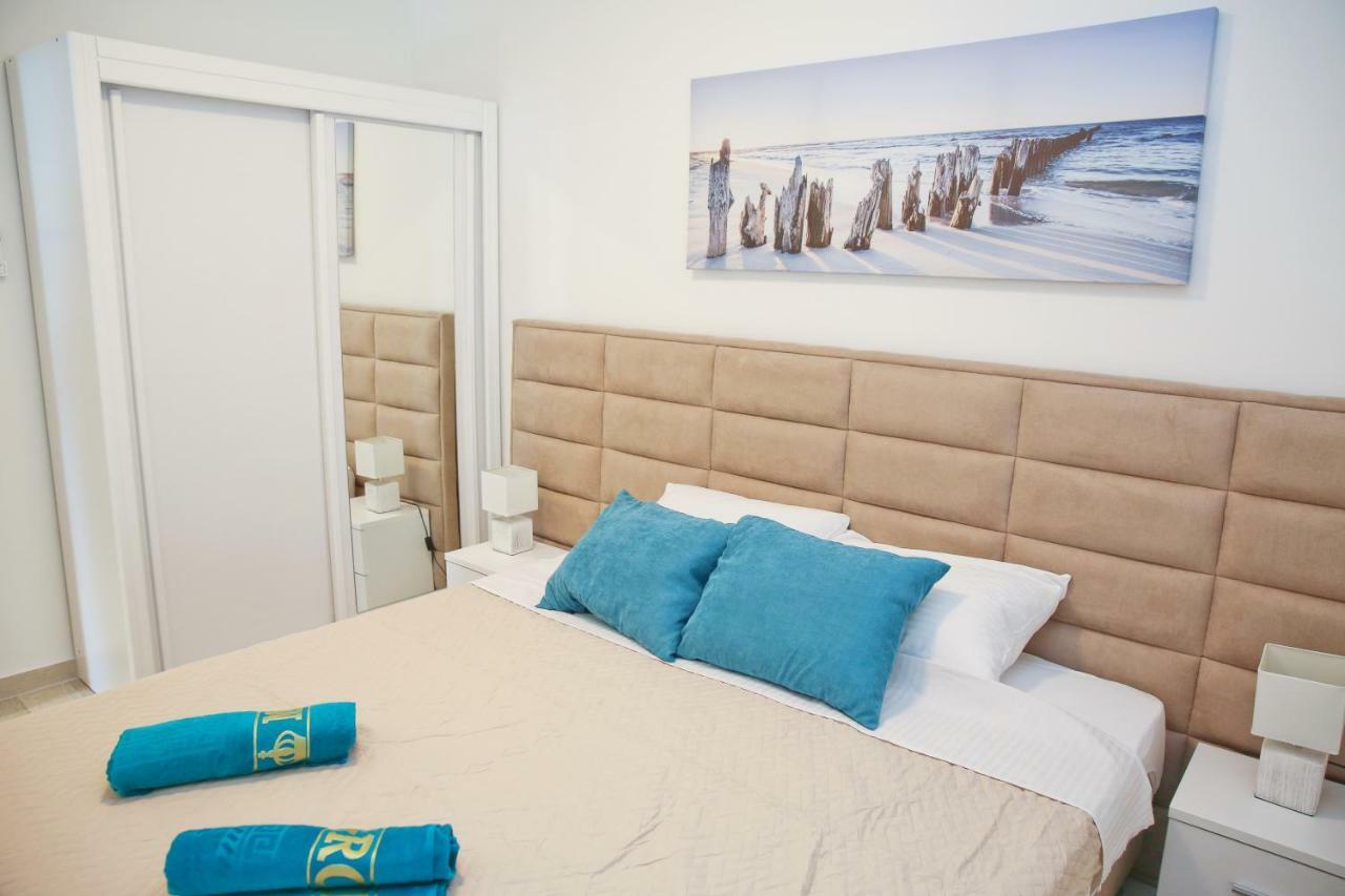 Apartments Boka Blue Dobrota Котор Екстериор снимка