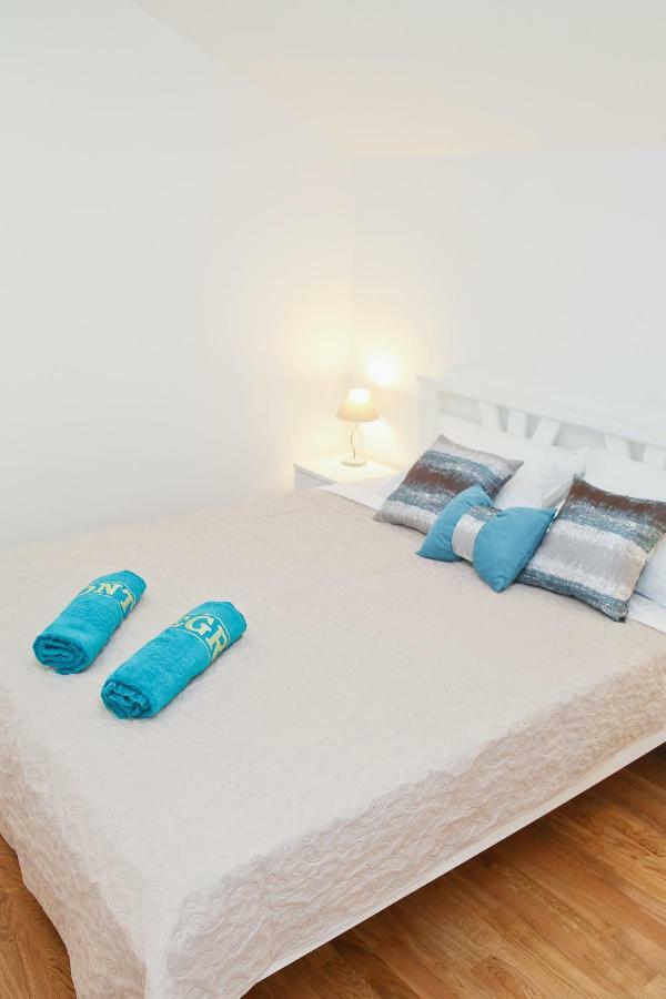 Apartments Boka Blue Dobrota Котор Екстериор снимка