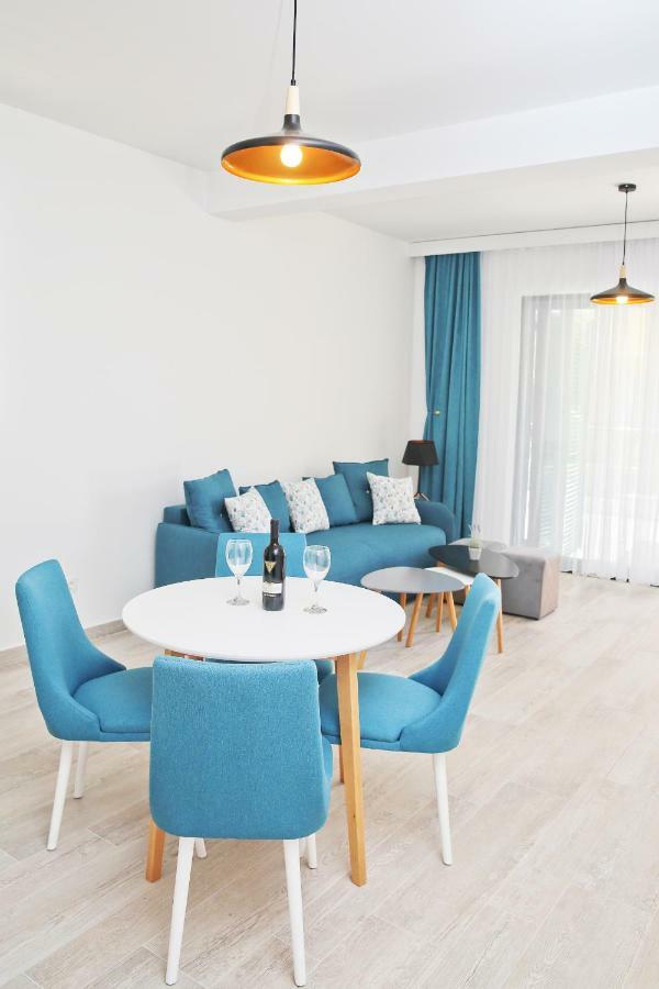 Apartments Boka Blue Dobrota Котор Екстериор снимка