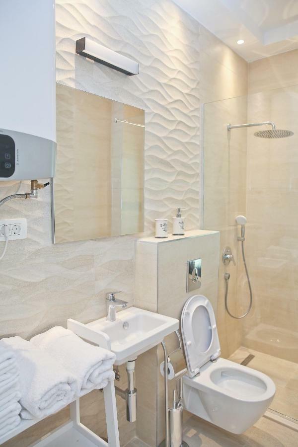 Apartments Boka Blue Dobrota Котор Екстериор снимка
